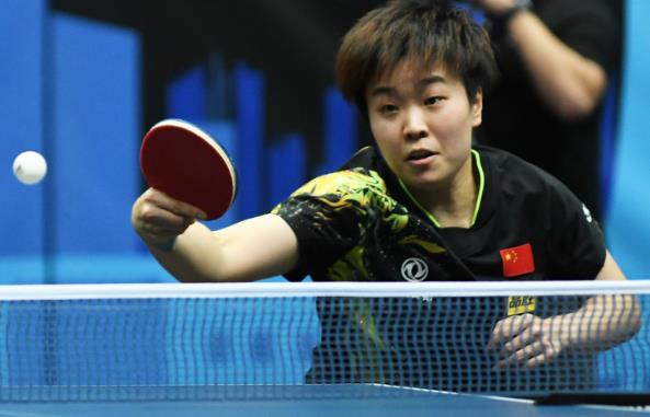 对年轻选手 对年轻选手