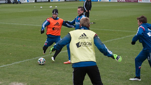 中间的桥梁 中间的桥梁